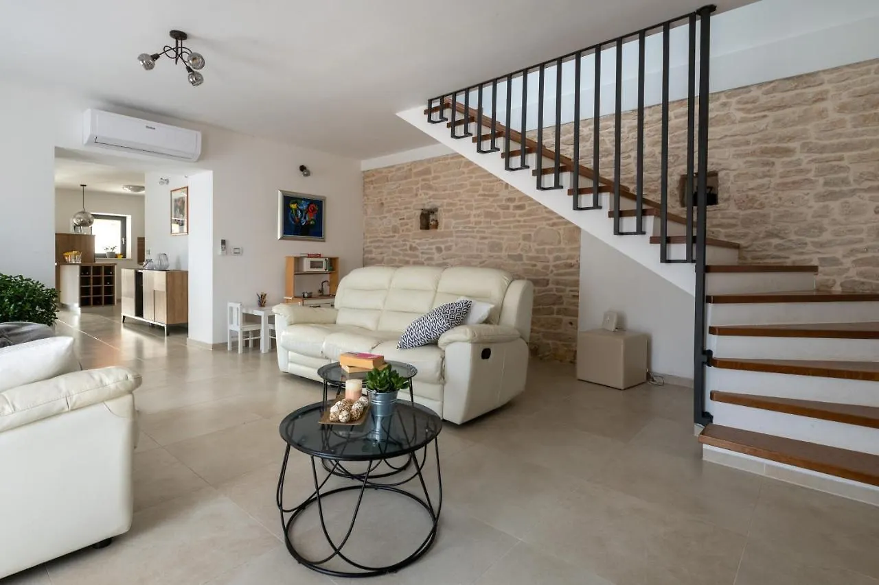 Villa Ena With Private Pool Pinezici